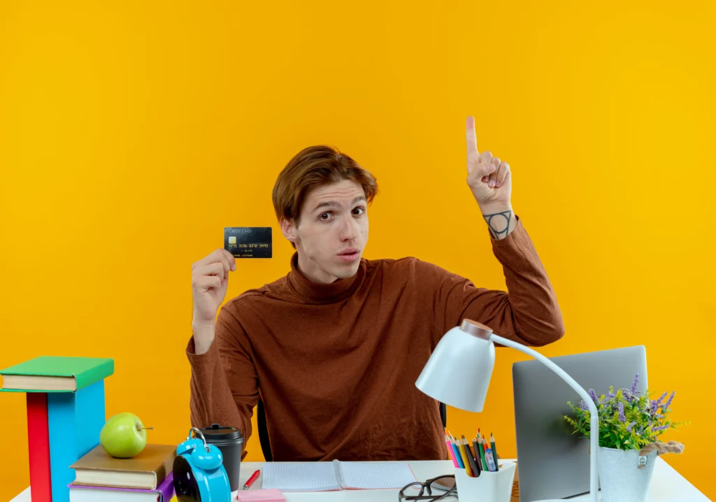 Credit Card PayOff Calculator showing monthly payment and payoff tim 1